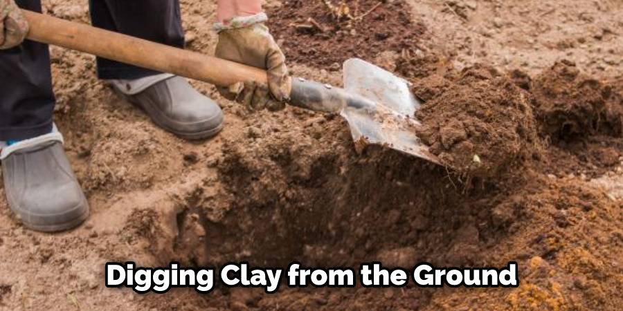 Digging Clay from the Ground