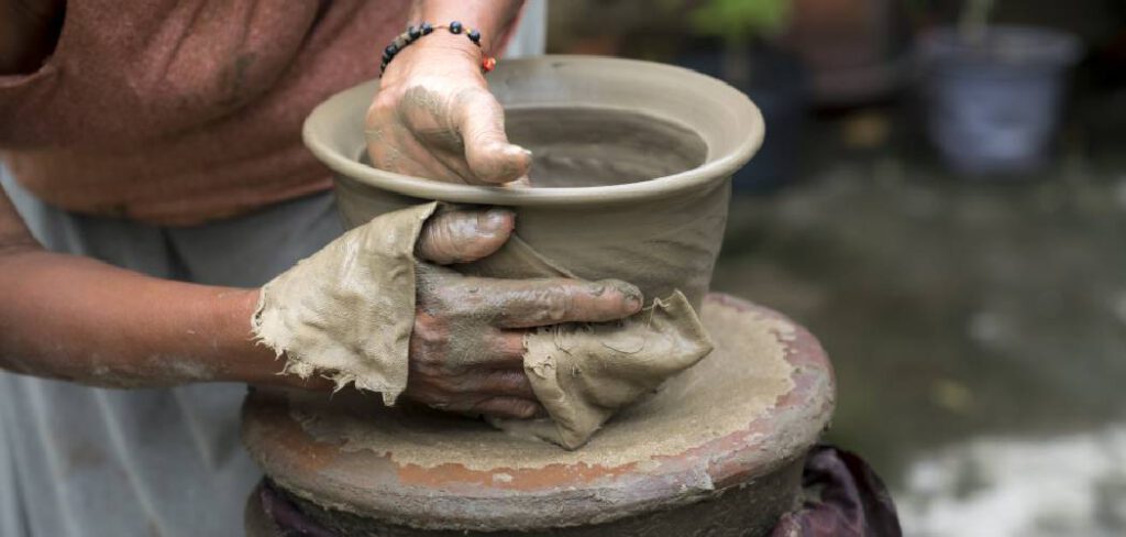 How to Make Clay Pots without a Wheel